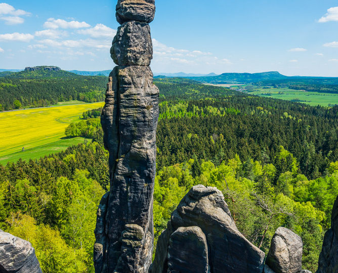 Diese gut 42 m hohe Felsnadel gilt als ein Wahrzeichen der Sächsischen Schweiz