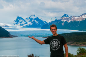 Der ca. 4 km breite Perito Moreno Gletscher ist einer der wenigen, die noch wachsen